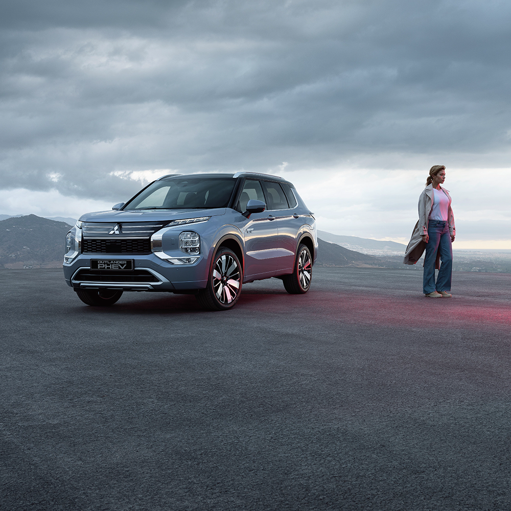 Outlander Plug-In Hybrid EV 2026
