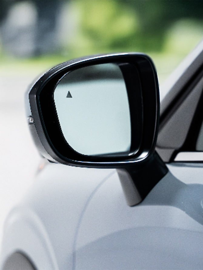 Close up on 2026 Mitsubishi Outlander SUV Power Folding Side Mirrors