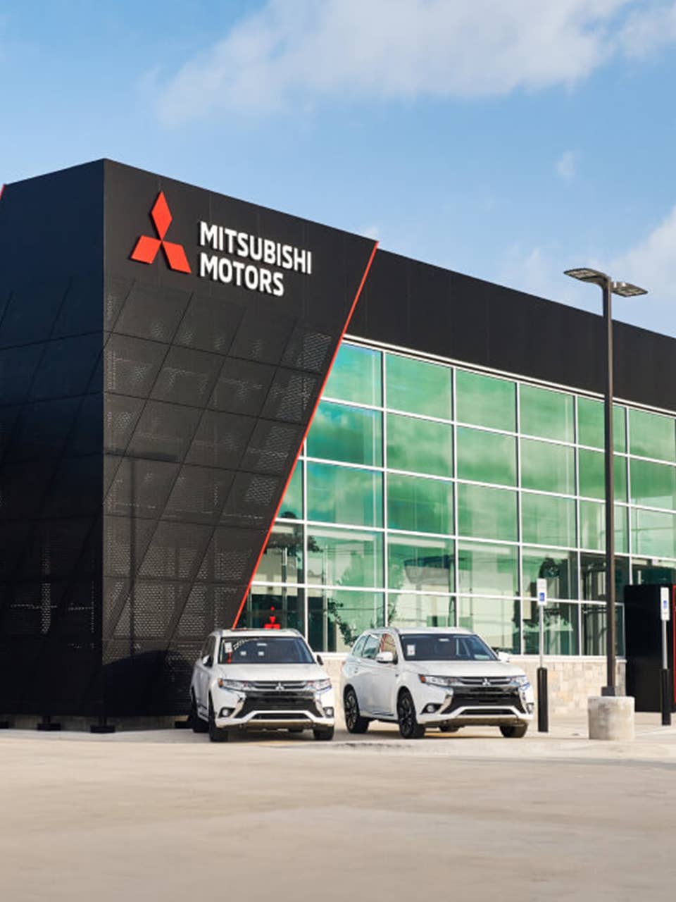 CHALLENGE 2025, MITSUBISHI MOTORS CORPORATION PLAN DE NEGOCIO A MEDIANO PLAZO